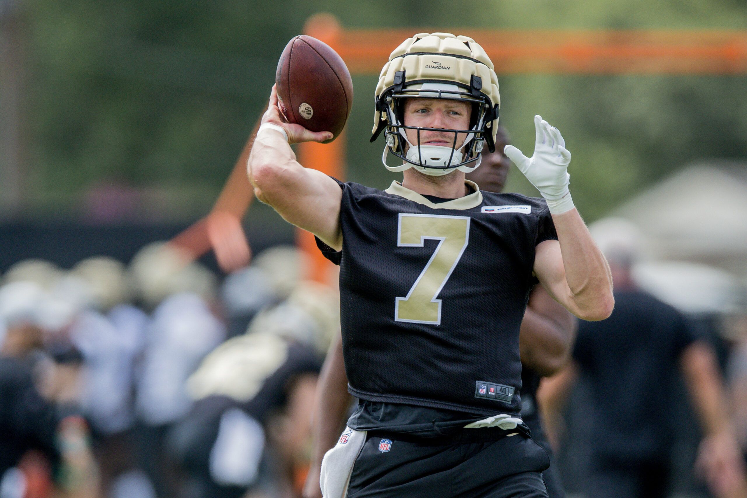 Taysom Hill still practicing at QB during Saints…