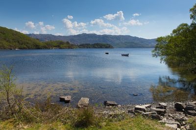 9 lakes in the UK that are perfect for days out