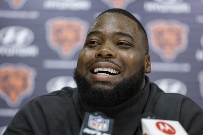 Bears offensive line starting to gel in minicamp