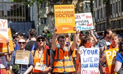‘Nobody’s happy’: junior doctors in Oxford voice NHS frustrations