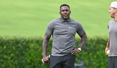 Panthers great Thomas Davis delivers message to close mandatory minicamp