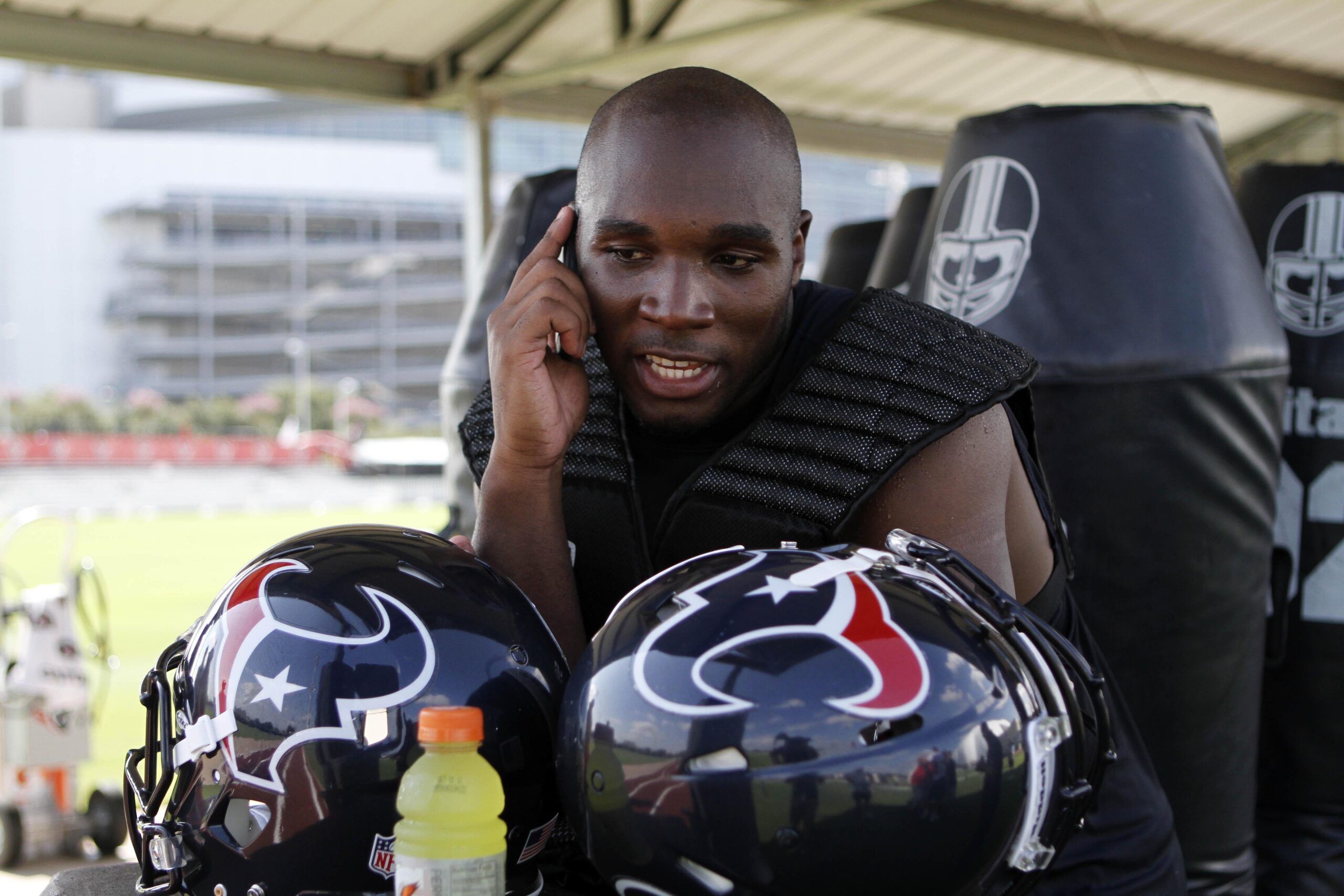 Jerry Hughes: Texans rookies are vocal, asking questions