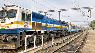 Cyclone Biparjoy | Western Railway cancels 7 more trains as precautionary measure