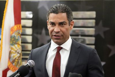 Miami mayor launches long-shot 2024 Republican presidential bid