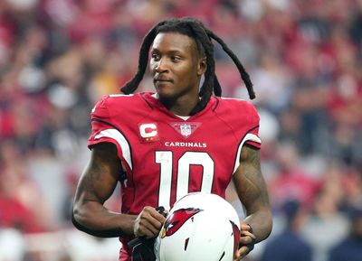 ESPN analyst makes plea for Patriots to sign DeAndre Hopkins