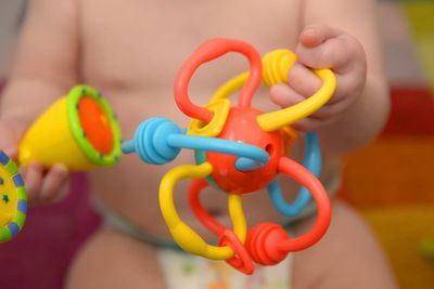 Give kinship carers paid leave on par with adoptive parents, charity urges