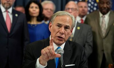 Greg Abbott signs law banning diversity offices in Texas higher education