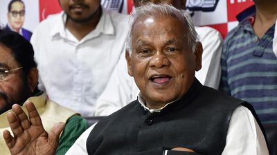 Governorship plus LS ticket for son likely in store for Manjhi as he weighs joining NDA