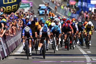 Mathieu van der Poel shapes up for Tour de France with long Baloise Belgium Tour lead-out