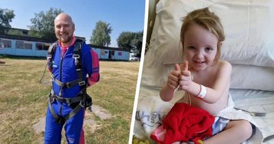 Man loses weight for charity skydive to raise money for girl, aged 9