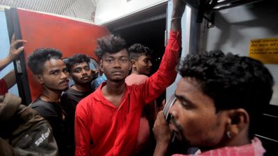 A journey with migrants on an unreserved coach of the Coromandel Express