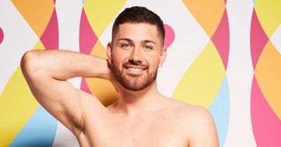 Love Island bombshell Scott QUITS lucrative job for TV fame as employers issue statement