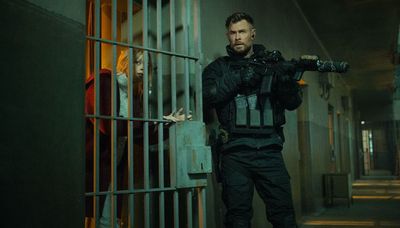 Hemsworth works hard to bring you rousing ‘Extraction 2’ action