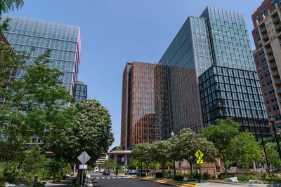 Amazon debuts its headquarters complex in Virginia as it brings workers back to office