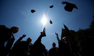 Student loan debt in England surpasses £200bn for first time