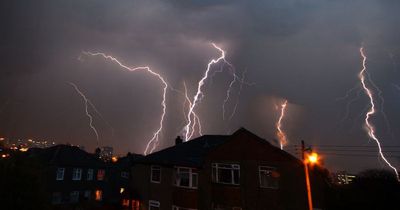 Ireland weather: Weekend 'thunderstorms' dominate Met Éireann forecast but temperatures remain high