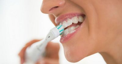 Does vaping affect teeth and best way for a whiter smile - dentist answers most googled questions