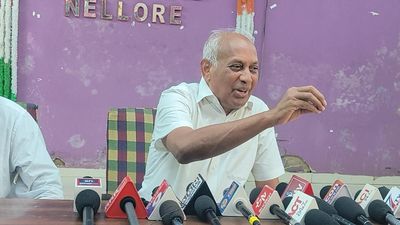 TDP, YSRCP hurting interests of Andhra Pradesh by backing anti-people BJP, alleges Congress veteran