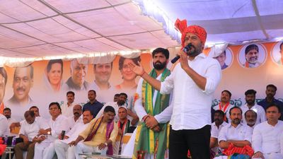 Renominate all the sitting MLAs: Revanth challenges CM KCR