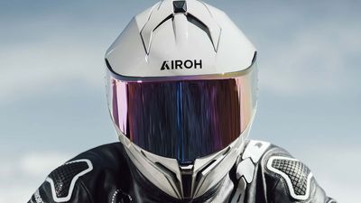 Italian Specialist Airoh Presents The Sporty Matryx Helmet