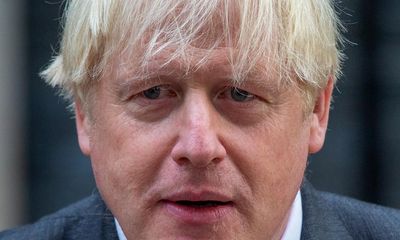 Boris Johnson has breached rules in taking Daily Mail job, says watchdog