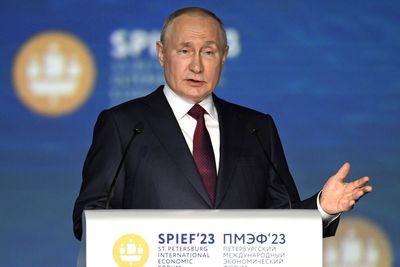 Putin touts Russian economy, says Ukraine's president is 'shame to Jewish people'