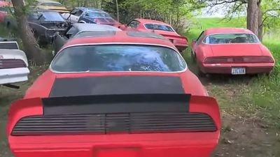 Pontiac Firebird And Trans Am Barnfind Holds Amazing Muscle Cars