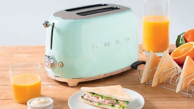 Smeg 50s Retro 2 Slice Toaster review: raise a toast in the kitchen