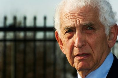 Pentagon Papers whistleblower Daniel Ellsberg dead at 92