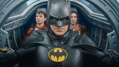 7 Callbacks To Michael Keaton’s Batman Movies We Saw In The Flash