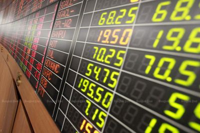 Political waiting game dominates agenda