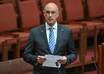 Senator David Van resigns from Liberal party