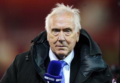 Football commentator Martin Tyler stepping down from Sky Sports after 33 years