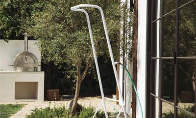 This surprisingly stylish outdoor shower can connect up to your garden hose – and I've found the very best price on it