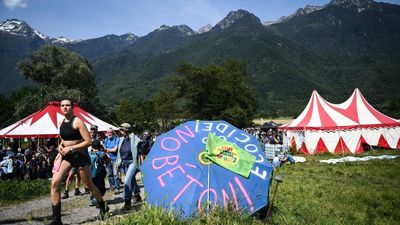French activists defy ban on protest against Lyon-Turin high-speed train