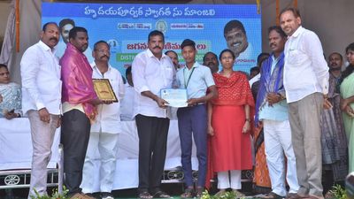 Andhra Pradesh: Digital classrooms will improve academic standards of students, says Education Minister Botcha Satyanarayana