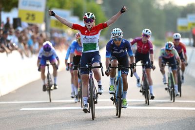 Tour de Suisse Women: Blanka Vas secures first WorldTour win on stage 1