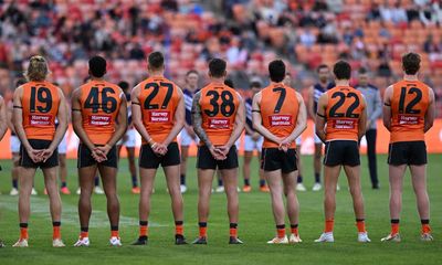 AFL and NRL teams pay tribute to Hunter Valley bus crash victims as nine people remain in hospital