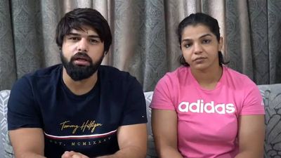 Babita Phogat has tried to weaken our protest, says Sakshi Malik