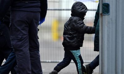 Child refugees could develop PTSD if locked up by UK, medical bodies say