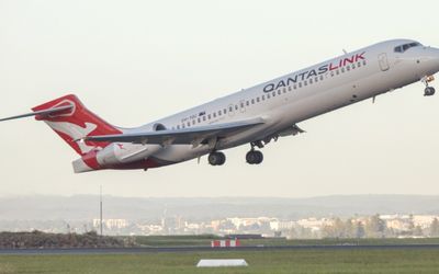 Qantas flight grounded after cabin crew report ‘unusual smell’
