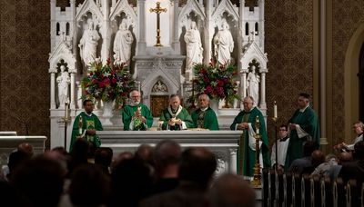Archdiocesan Gay and Lesbian Outreach of Chicago celebrates its 35th anniversary