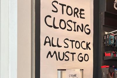 Major retailer 'closing' at popular shopping centre as 'all stock must go'