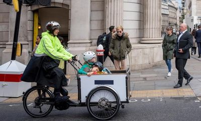 ‘In at the deep end’: ditching the car for a cargo bike on the school run