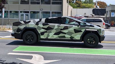 Dare we say the Tesla Cybertruck looks cool in camo?