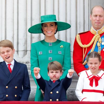 Lip reader confirms Kate's stern words to her children at the King's birthday