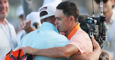 Rickie Fowler's emotional message to Wyndham Clark on 18th green at US Open