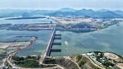 Fill up gaps in Polavaram’s ECRF dam quickly, Chief Minister directs officials