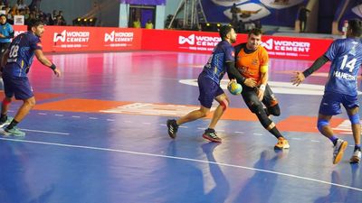 Premier Handball League: Maharashtra Ironmen hold onto to clinch a thrilling win against Golden Eagles Uttar Pradesh