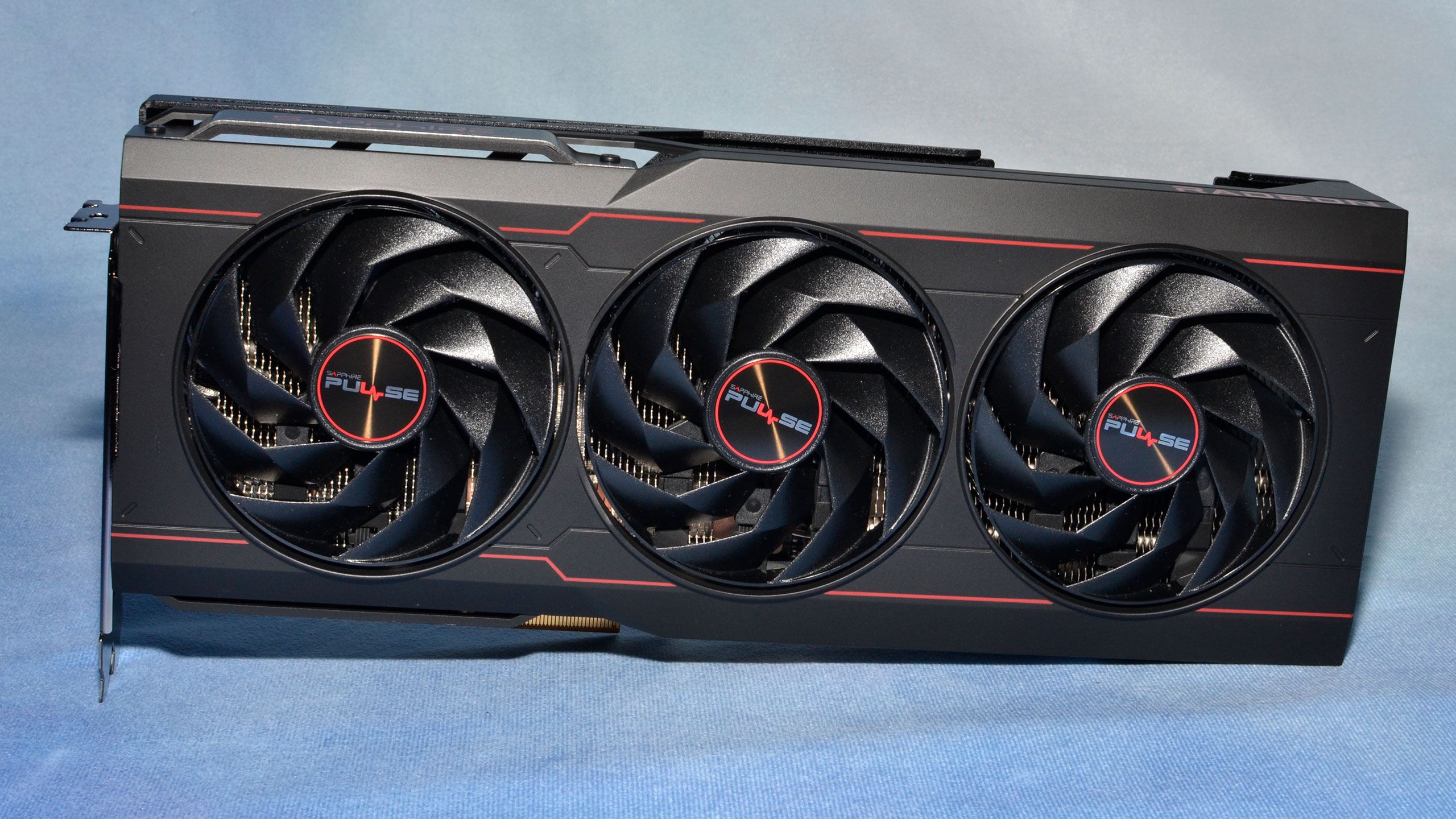 Sapphire RX 7900 XT Pulse Review: Quiet Performance